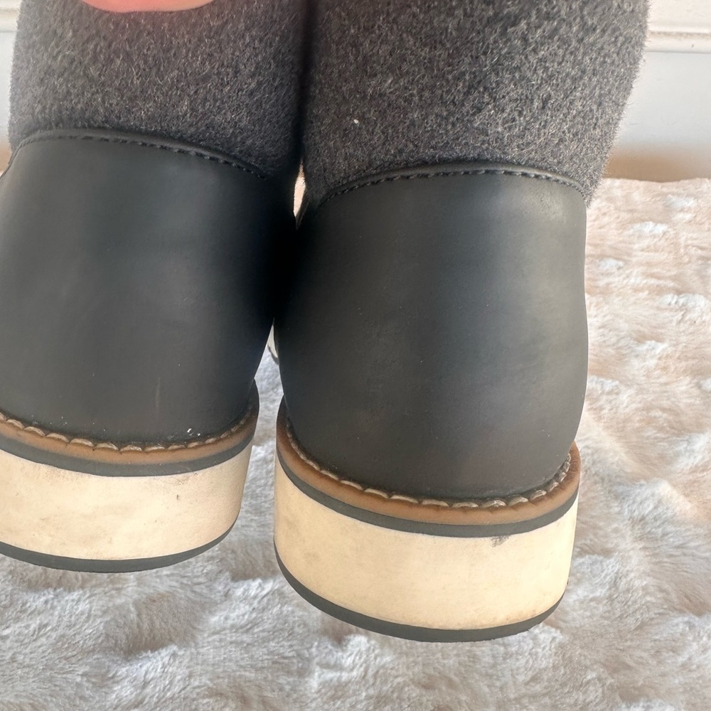 Sonoma Black and Gray Lace Up Boots - Picture 5 of 8